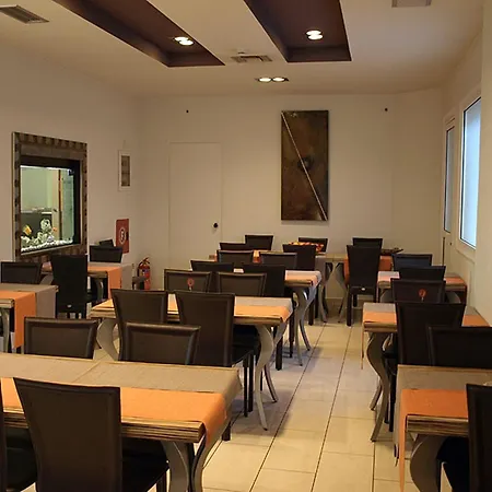 Hotel Astron 2*
