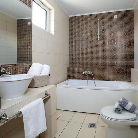 Astron Hotel