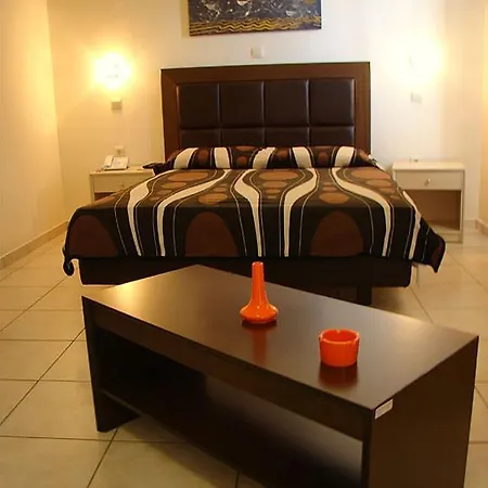Astron Hotel 2*